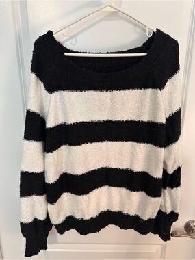 Cupshe Black and White Wide-Stripe Scoop Neck Sweater